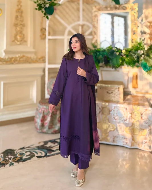 Regal Amethyst – The Noble Attire